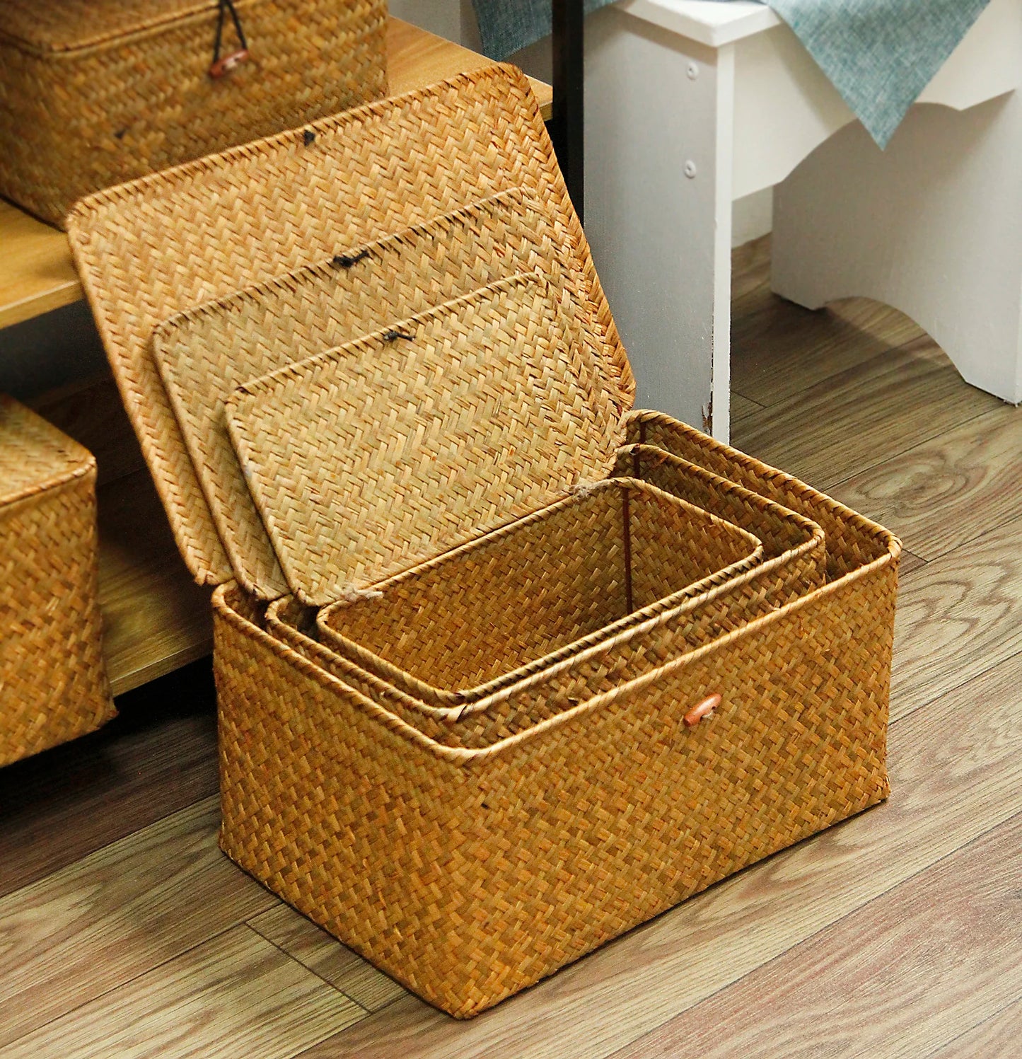 Retro Rattan Hand-woven Storage Baskets With Lid